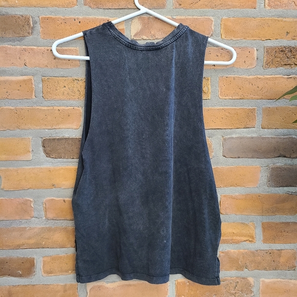Topshop muscle tee, size 2, black - Picture 3 of 4
